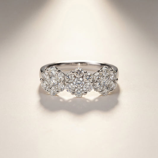 Anello Trilogy con Diamanti Naturali 1,23 ct in Oro Bianco 18 kt